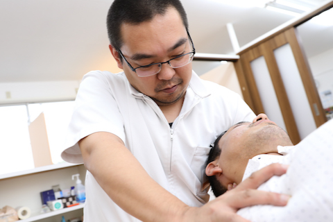 ⑦ 選ばれる理由(交通事故施術_の安心)施術イメージ